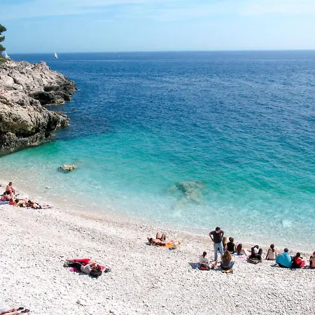 Wing 77 By Interhome Apartament *