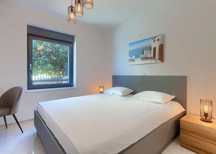 Wing 77 By Interhome Lejlighed Pula