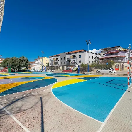 Wing 77 By Interhome *