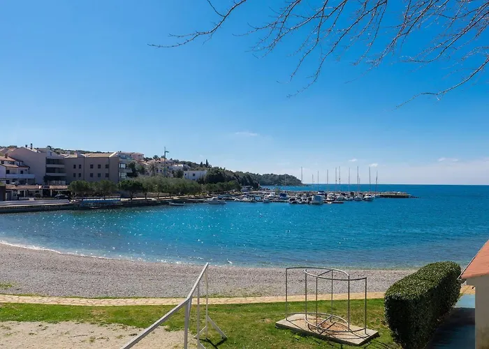 Wing 77 By Interhome Apartman Pula