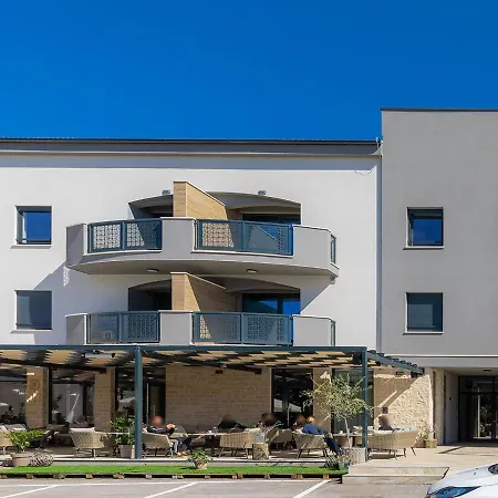 Apartment Wing 77 By Interhome Pula